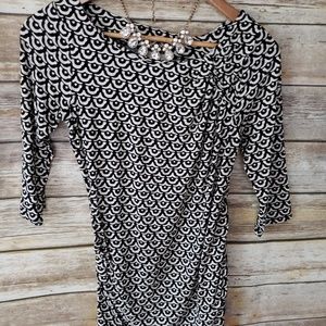 A pea in a pod maternity shirt